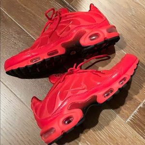 NIKE AIR NEW! Red on red on red 😈